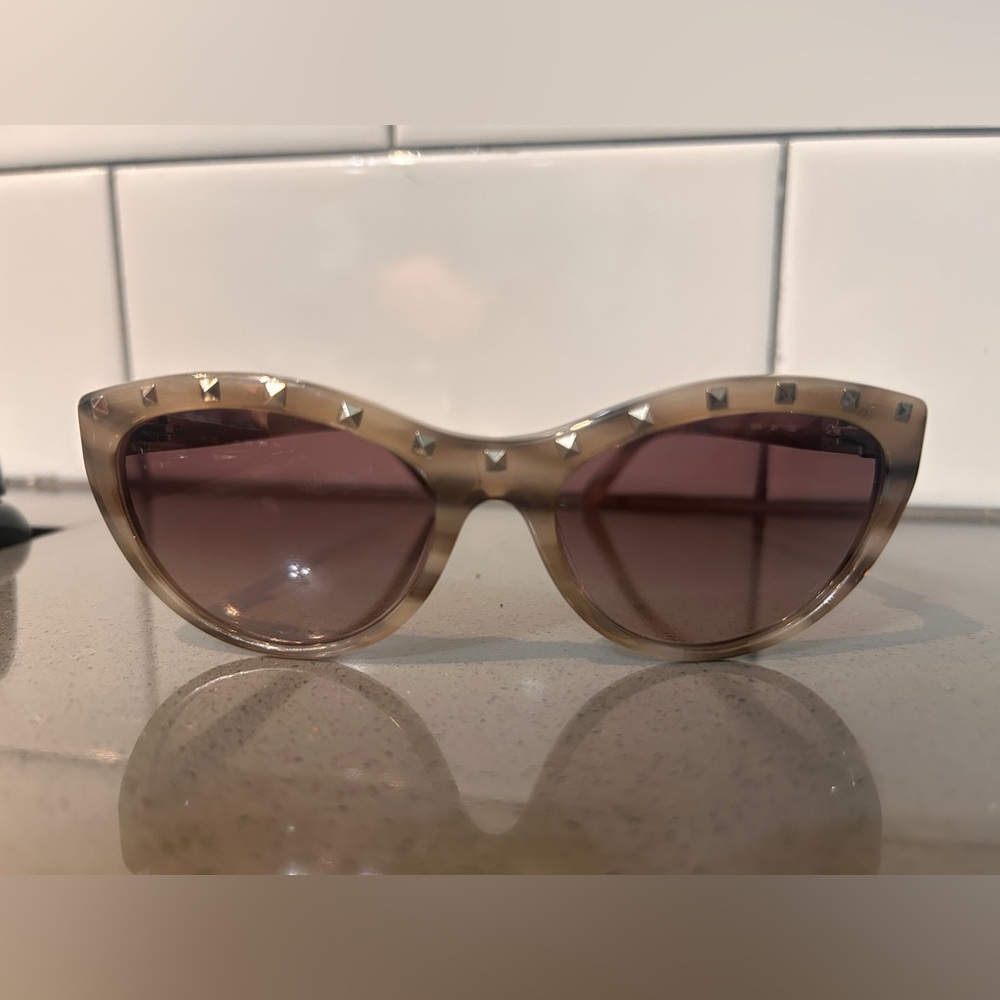 COPY - Valentino sunglasses